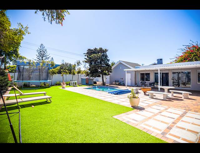 4 BEDROOM FREESTANDING TO LET IN TABLE VIEW